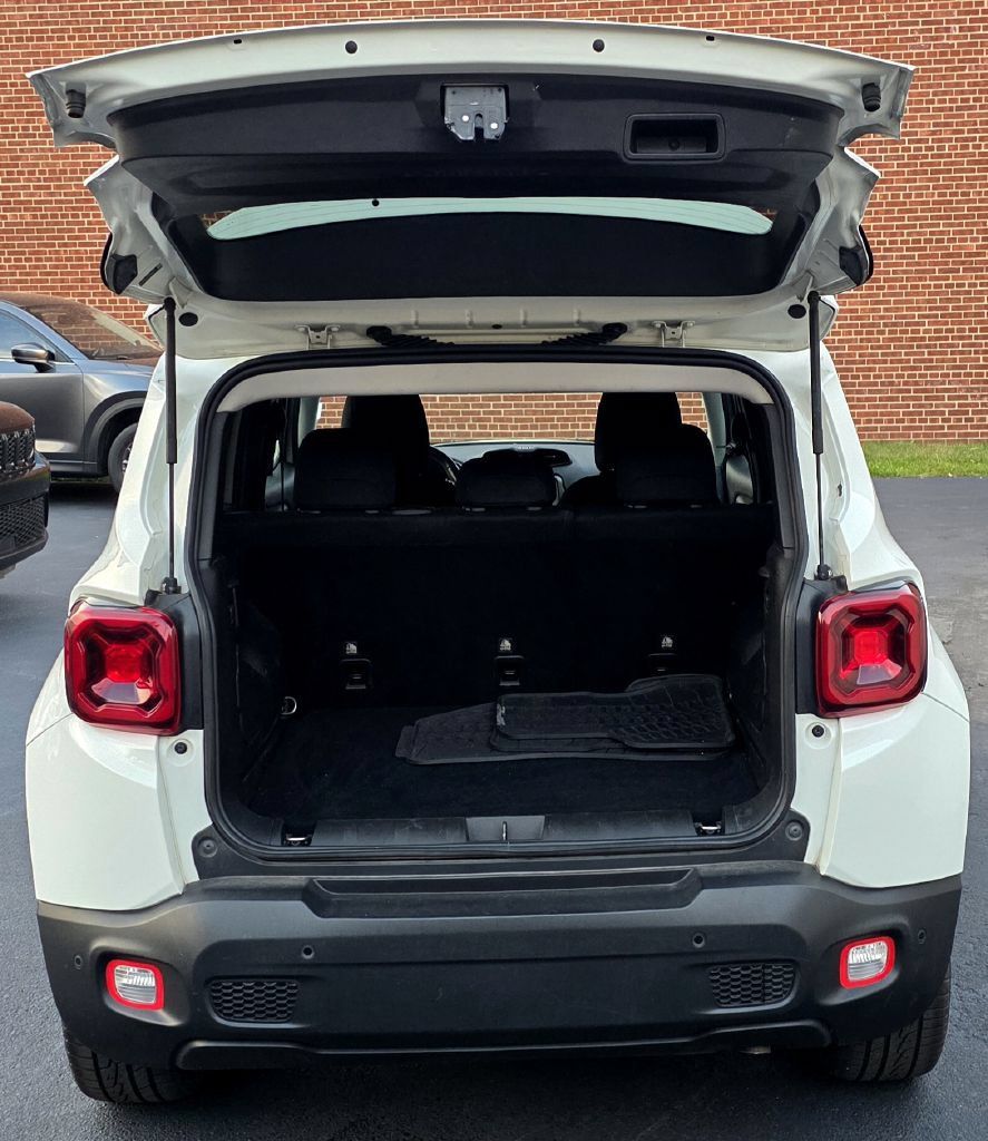 Used 2021 Jeep Renegade Latitude w/ Luxury Group I AWD/4WD image 7