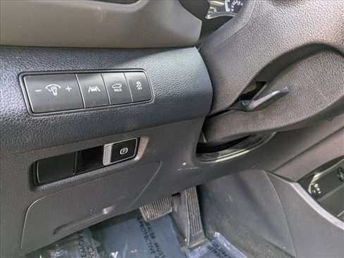 Used 2023 Hyundai Santa Fe SEL image 16