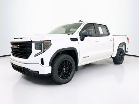 Used 2024 GMC Sierra 1500 Elevation image 3