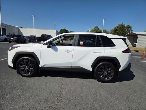 Used 2026 Toyota RAV4 XLE Premium image 4