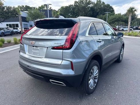 Used 2024 Cadillac XT4 Premium Luxury w/ Active Safety Package FWD image 5
