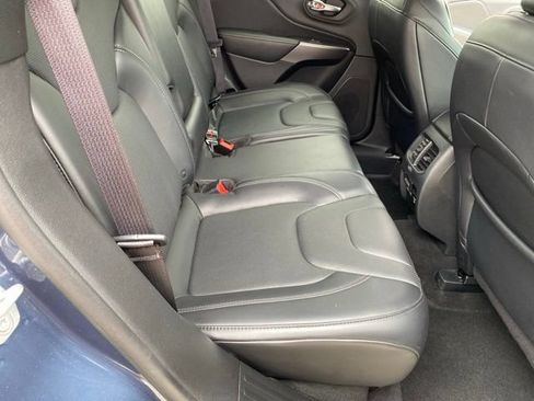 Used 2019 Jeep Cherokee Limited AWD/4WD image 33