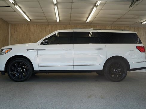 Used 2020 Lincoln Navigator L Reserve w/ Luxury Package AWD/4WD image 5