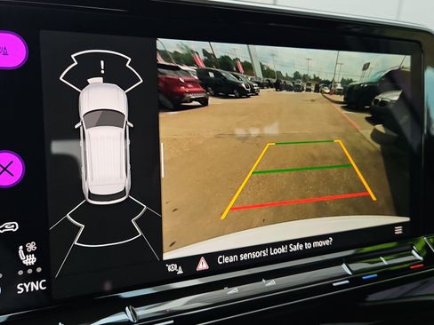 Used 2024 Volkswagen Atlas Cross Sport SEL R-Line image 26