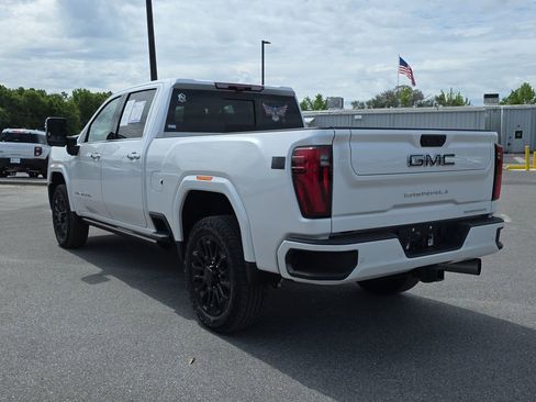 Used 2025 GMC Sierra 2500 Denali Ultimate AWD/4WD image 7