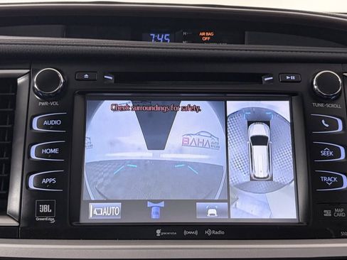 Used 2019 Toyota Highlander Limited Platinum AWD/4WD image 22
