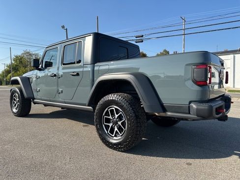 Used 2025 Jeep Gladiator Rubicon w/ Safety Group image 8