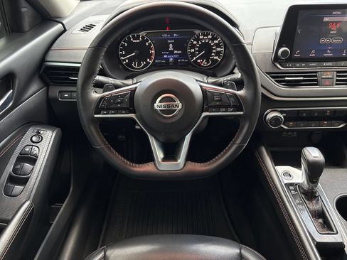 Used 2021 Nissan Altima 2.5 SR FWD image 7