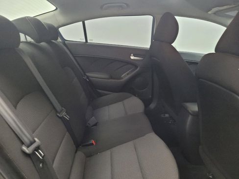 Used 2017 Kia Forte LX image 19
