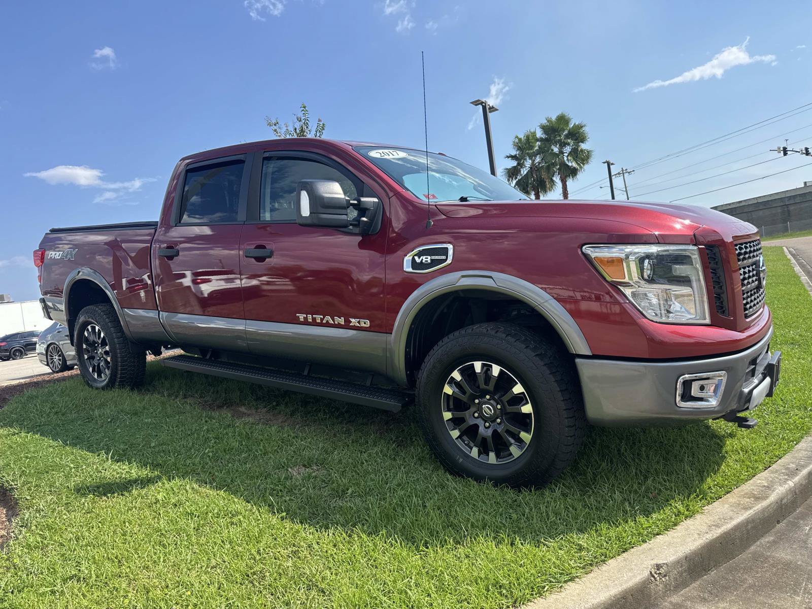 Used 2017 Nissan Titan PRO-4X AWD/4WD image 3
