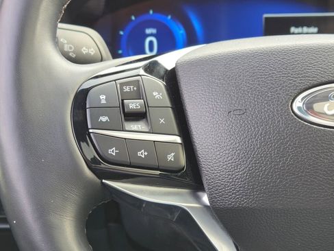 Used 2023 Ford Explorer Platinum w/ Technology Package image 45