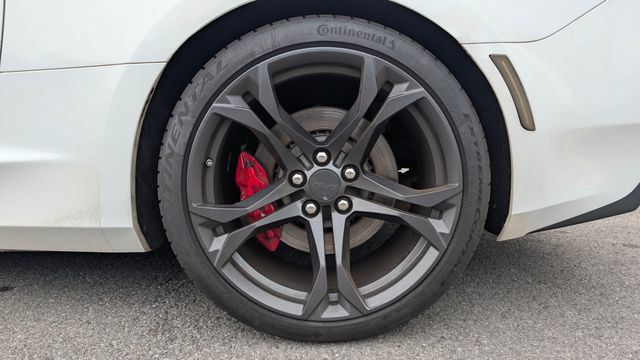 Used 2018 Chevrolet Camaro SS RWD image 6