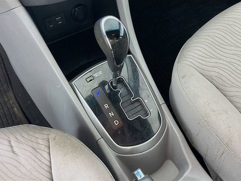 Used 2014 Hyundai Accent GLS w/ Option Group 2 image 15