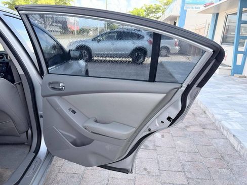 Used 2012 Nissan Altima 2.5 S w/ 20th Anniversary Pkg image 17