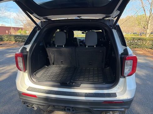 Used 2021 Ford Explorer ST image 20