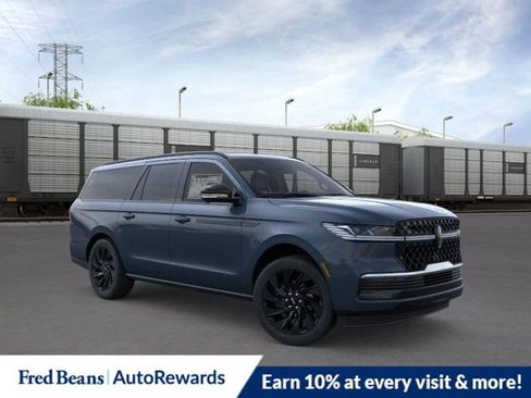New 2025 Lincoln Navigator L Reserve w/ Jet Appearance Package AWD/4WD image 8