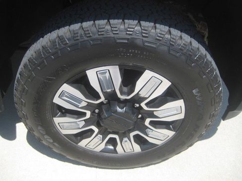 Used 2026 GMC Sierra 3500 Denali w/ Denali Reserve Package AWD/4WD image 9