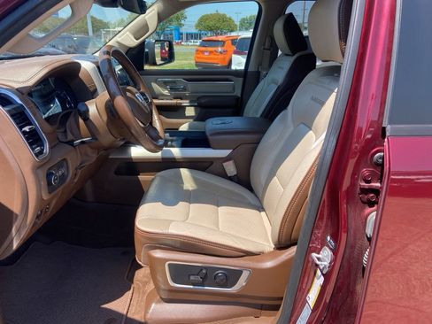 Used 2021 RAM 1500 Laramie AWD/4WD image 32