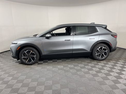 New 2026 Chevrolet Equinox EV LT image 2