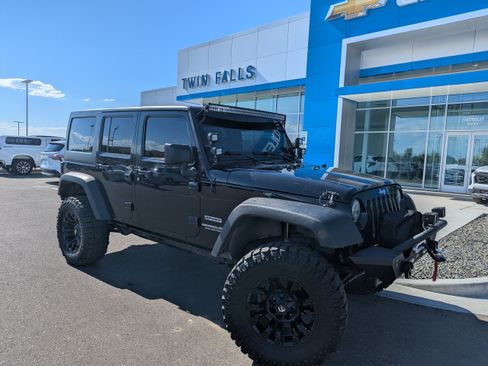 Used 2016 Jeep Wrangler Unlimited Sport w/ Quick Order Package 24S AWD/4WD image 1