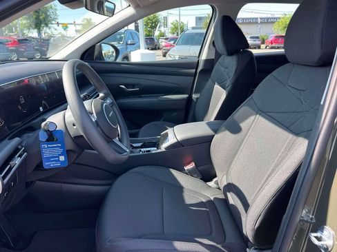 Used 2026 Hyundai Tucson SE AWD/4WD image 16