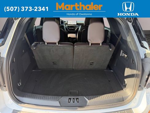 Used 2025 Ford Explorer Platinum w/ LUX Leather Package AWD/4WD image 15