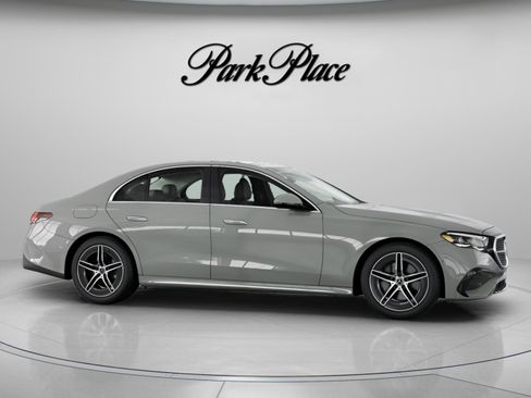 New 2026 Mercedes-Benz E 350 4MATIC Sedan image 27