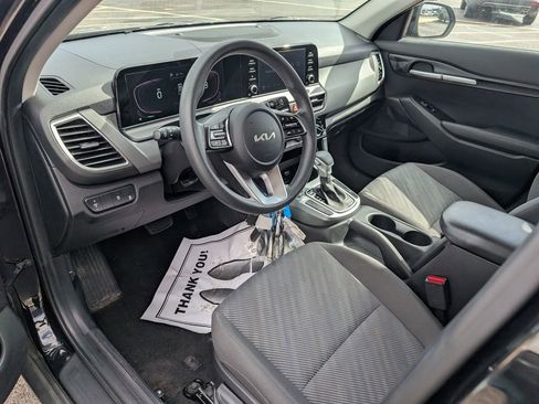 Used 2024 Kia Seltos LX AWD/4WD image 12