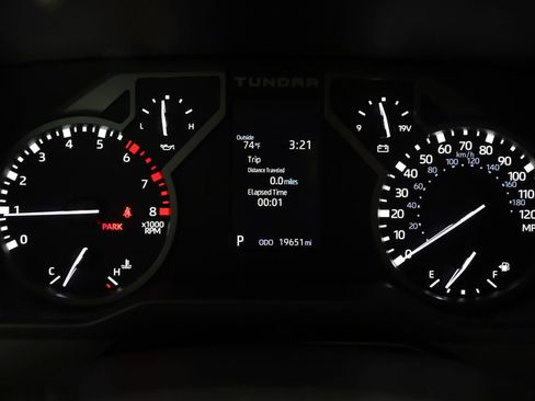 Used 2024 Toyota Tundra SR AWD/4WD image 17