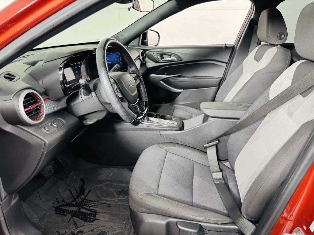 Used 2024 Chevrolet Trax RS w/ Driver Confidence Package FWD image 6