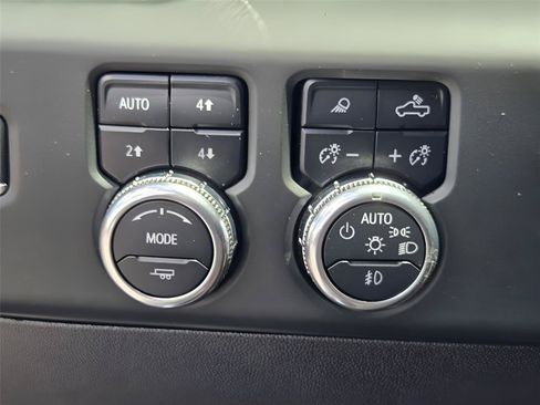 Used 2024 GMC Sierra 2500 Denali Ultimate w/ Max Trailering Package AWD/4WD image 21