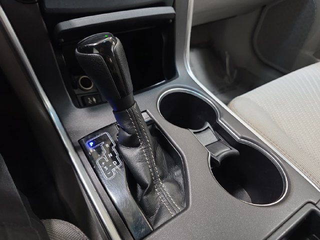 Used 2016 Toyota Camry LE FWD image 23