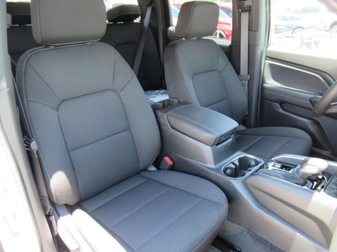 New 2026 GMC Canyon Elevation w/ Convenience Package RWD image 9