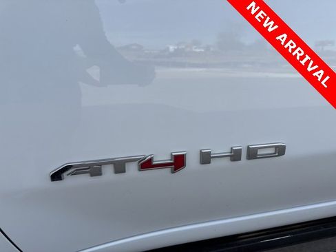 Used 2023 GMC Sierra 2500 AT4 w/ AT4 Preferred Package image 12