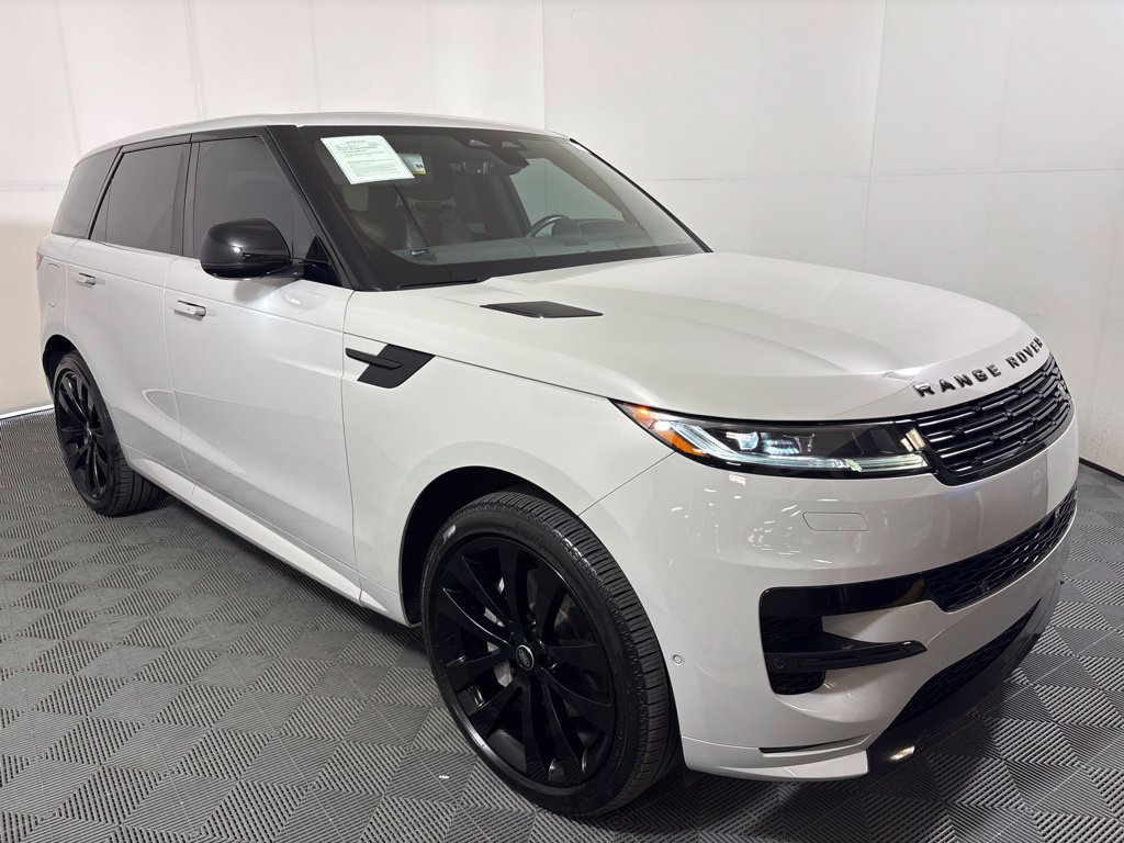 Used 2025 Land Rover Range Rover Sport Dynamic SE AWD/4WD image 4