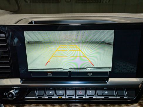 Used 2023 GMC Sierra 1500 Elevation image 18