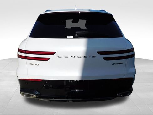 Used 2026 Genesis GV70 3.5T Sport Prestige image 7
