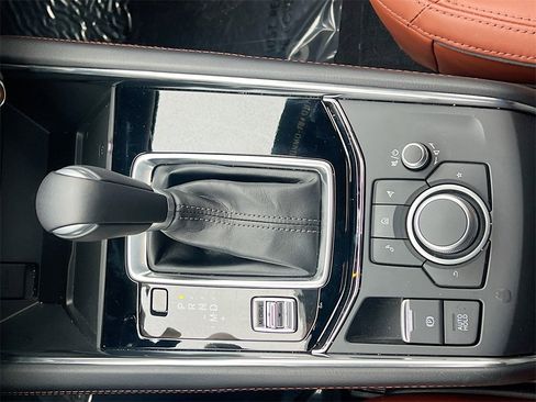 Used 2025 MAZDA CX-5 Carbon Edition image 19