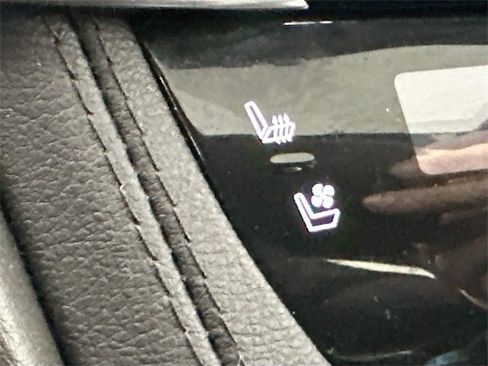 Used 2024 Cadillac XT6 Sport w/ LPO, ONYX Package image 19