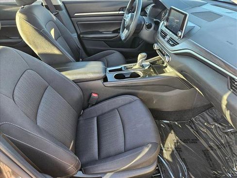 Used 2023 Nissan Altima 2.5 SV image 18