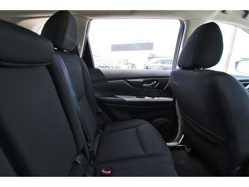 Used 2020 Nissan Rogue SV w/ Premium Package FWD image 13