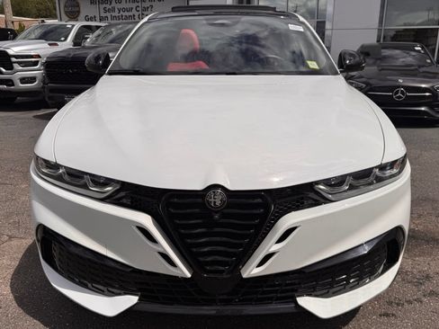 Used 2026 Alfa Romeo Tonale w/ Quick Order Package 23H Volce AWD/4WD image 2