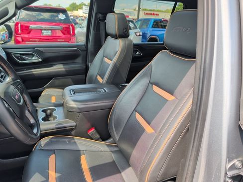 Used 2023 GMC Yukon XL AT4 w/ AT4 Premium Package AWD/4WD image 11