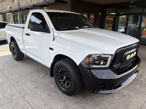 Used 2017 RAM 1500 Tradesman w/ Popular Equipment Group RWD image 4