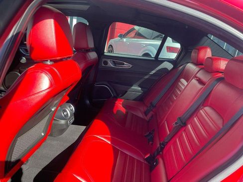 Used 2022 Alfa Romeo Giulia Veloce image 14