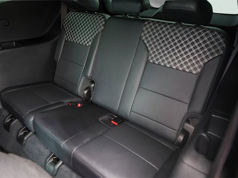 Used 2024 GMC Acadia Denali w/ Super Cruise Package image 27