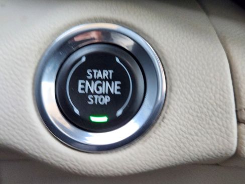 Used 2023 Buick Envision Preferred image 17