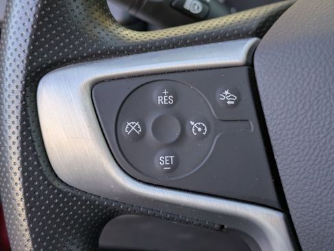 Used 2023 GMC Terrain SLE w/ Driver Convenience Package image 15