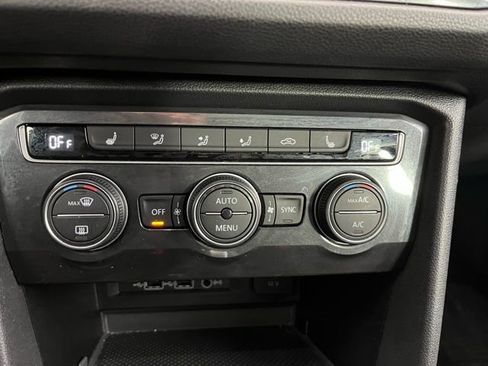 Used 2019 Volkswagen Tiguan SEL Premium R-Line image 18