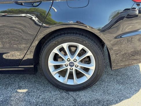 Used 2020 Ford Fusion SE FWD image 6
